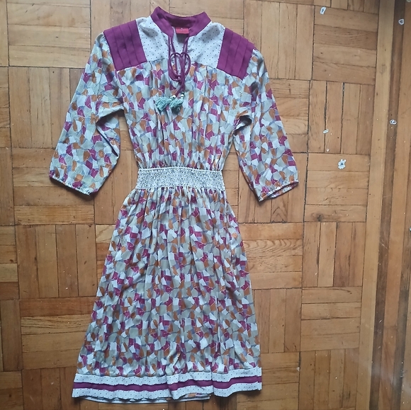 "LACHINE" Colorful Geometric Long Sleeve Dress - Picture 11 of 13